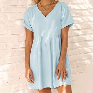 V-neck cuff smock dress
